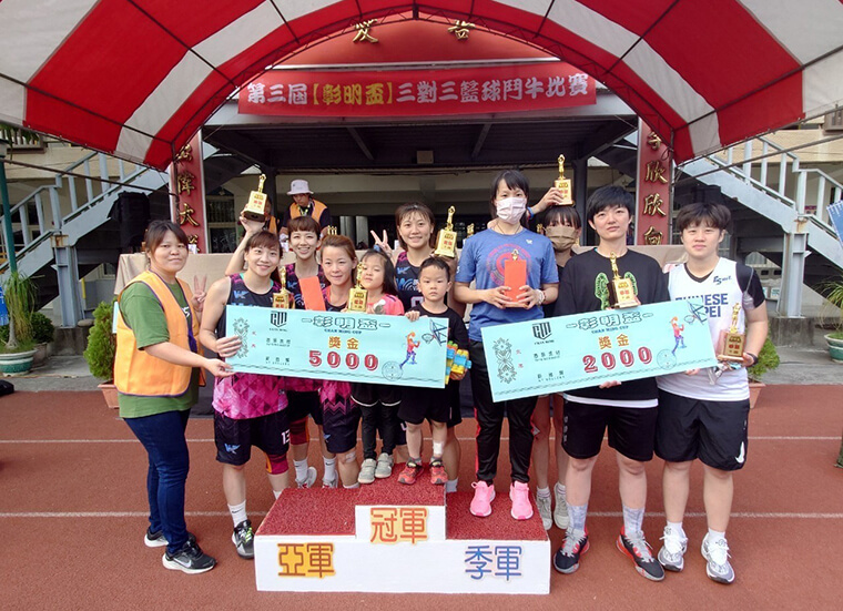 Trabalho em Equipe e Participação no Torneio